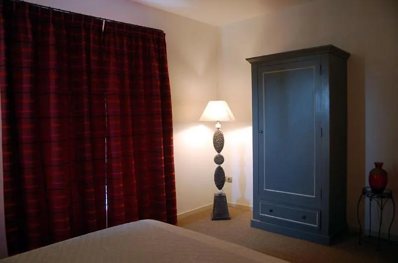 Le Logis Bed & Breakfast Gordes France